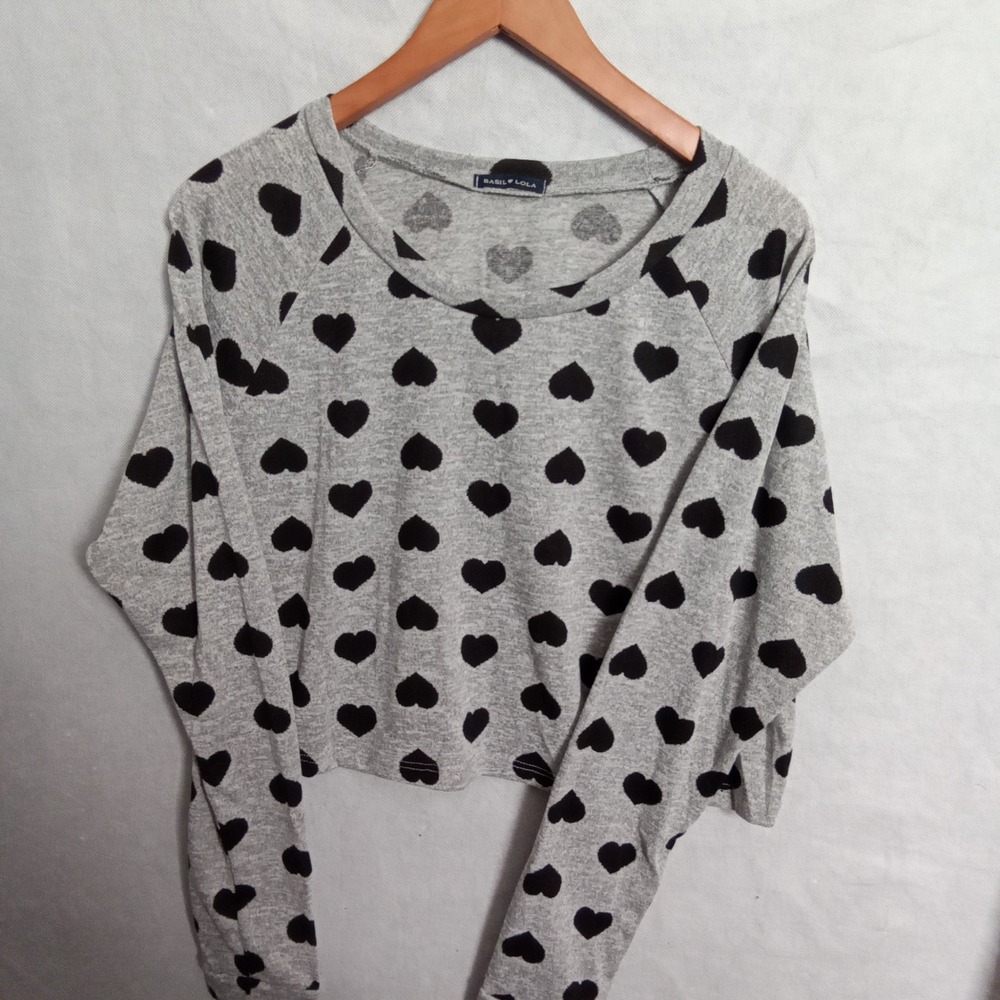 Basil Lola Gray Black Heart Print Long Sleeve Crop Top Large BL231 Made in USA